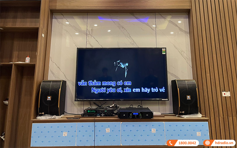 Dan karaoke gia dinh anh Dung