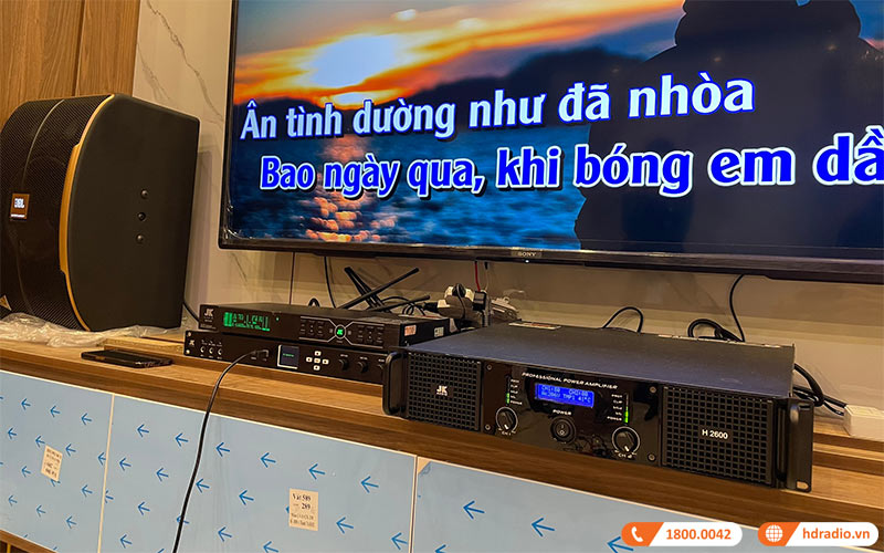 Dan karaoke gia dinh anh Dung