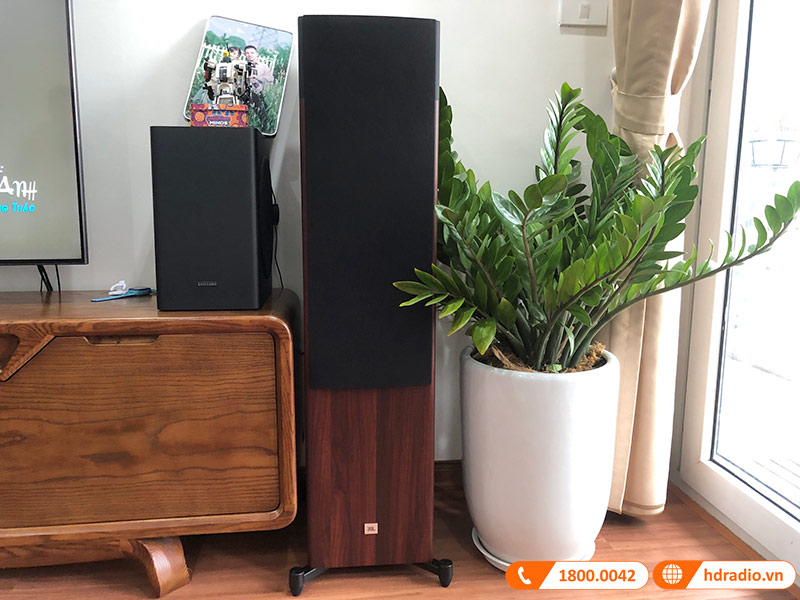 Lap dat dan am thanh nghe nhac cao cap gan 37 trieu dong cho anh Hiep o Ha Dong, Ha Noi