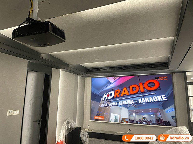 Lắp hệ thống máy chiếu 4K BenQ W5700 trị giá gần 69 triệu đồng cho anh Hòa ở Long Biên, Hà Nội