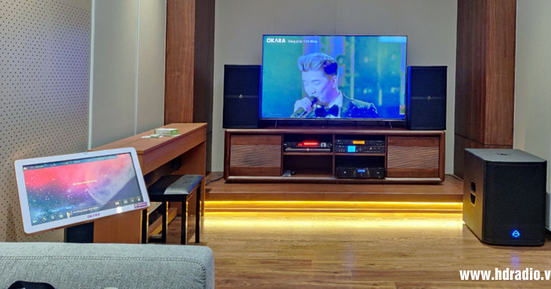 Lắp dàn Karaoke Cao Cấp anh Hoàng ở Cầu Giấy, Hà Nội ( Loa Wharfedale WH12 NEO, Công suất JKAudio H2800, Vang số JKaudio X8000, Micro JKAudio B9, Quản lý nguồn KIWI S803A, Sub Wharfedale AX15B, Đầu OKARA M15 4TB, Màn cảm ứng Okara 21)