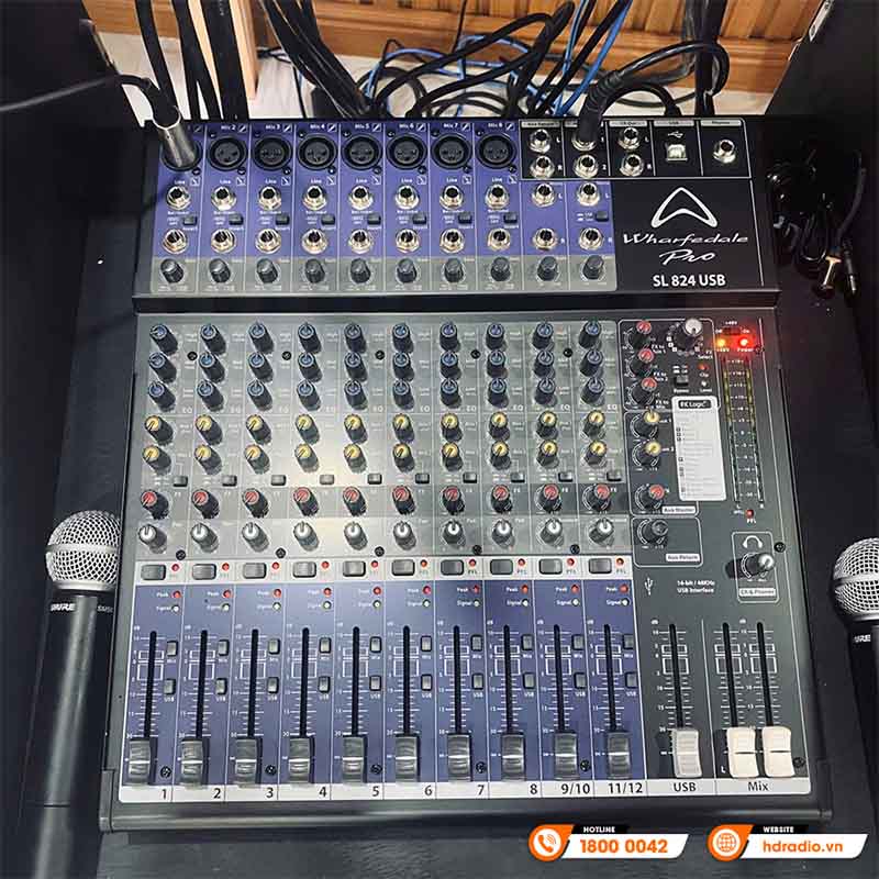 Bàn Mixer Wharfedale SL824USB