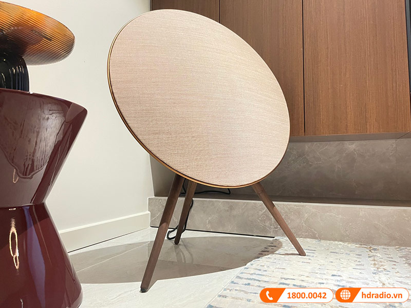 Loa B&O Beoplay A9 Mk4 Bronze của anh Lâm ở Quận Tây Hồ, Hà Nội