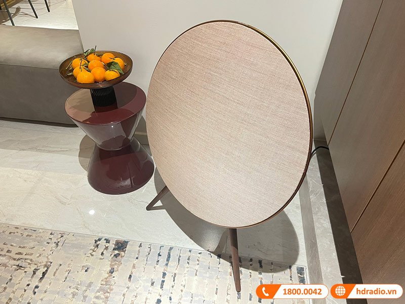 Loa B&O Beoplay A9 Mk4 Bronze của anh Lâm ở Quận Tây Hồ, Hà Nội
