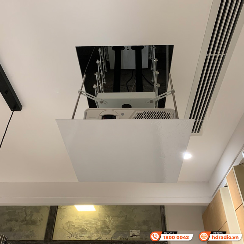 Hệ thống trình chiếu của anh Long ở Quận Tây Hồ, Hà Nội