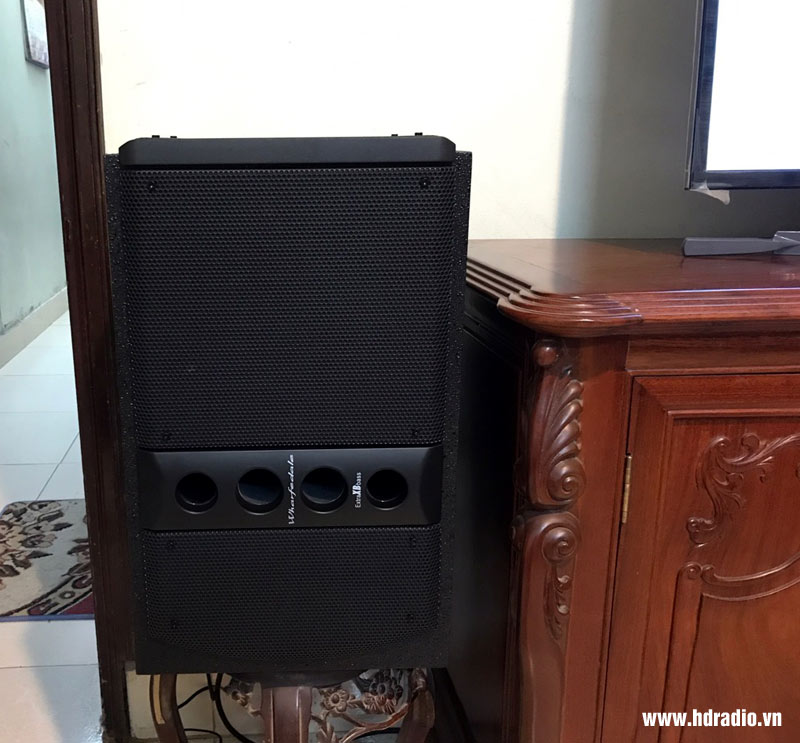 anh-mao-o-quan-tay-ho-ha-noi1