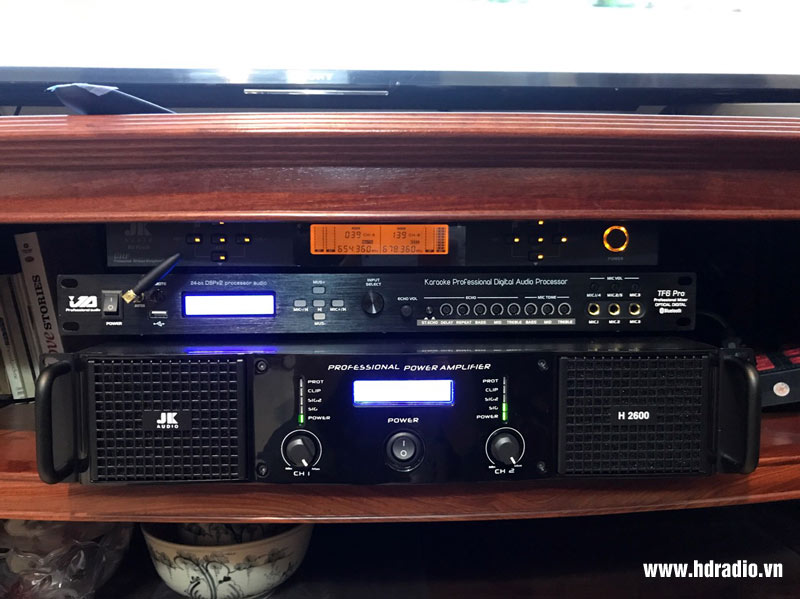 anh-mao-o-quan-tay-ho-ha-noi4