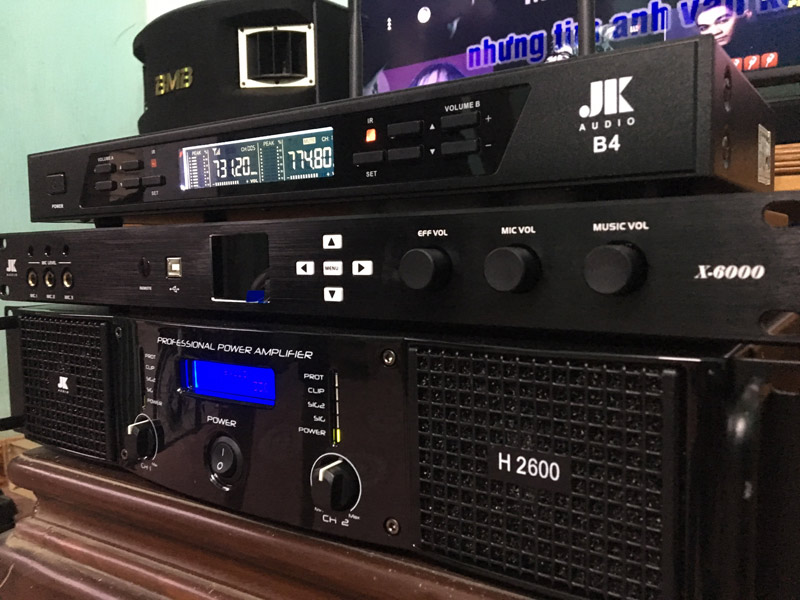 lap-dan-karaoke-bmb-gia-dinh-anh-ninh-thach-that-ha-noi4