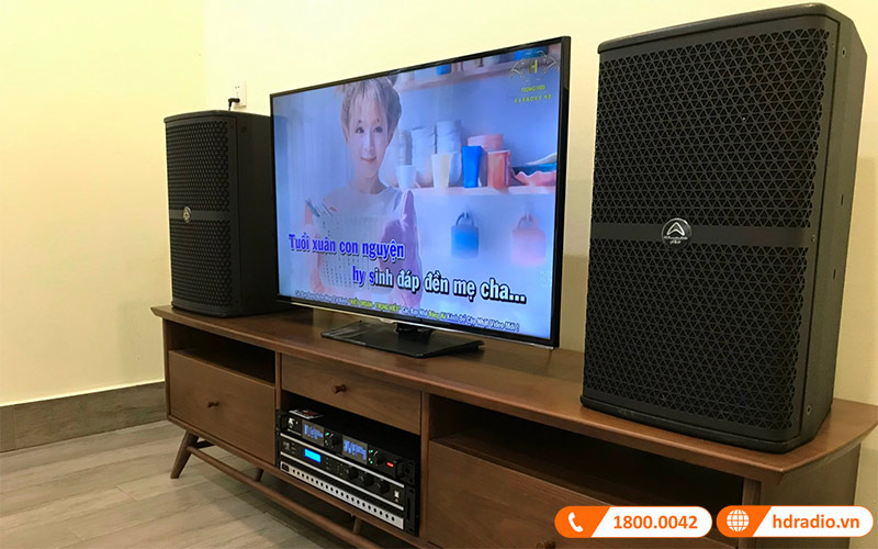 Dan karaoke gia dinh anh Toan o Thanh pho Thai Nguyen Dan karaoke gia dinh anh Toan o Thanh pho Thai Nguyen