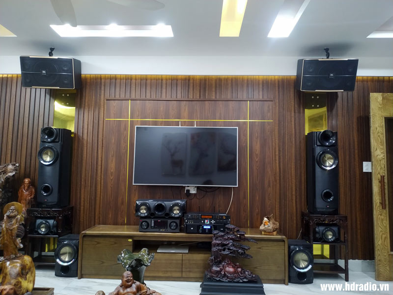 Lắp dàn karaoke cao cấp cho anh Tuấn Anh ở Hải Dương (Loa JBL Pasion 12, Cục công suất JKAudio H2600, Mixer karaoke JKaudio X6000, Micro không dây JKAudio B5 Plus)