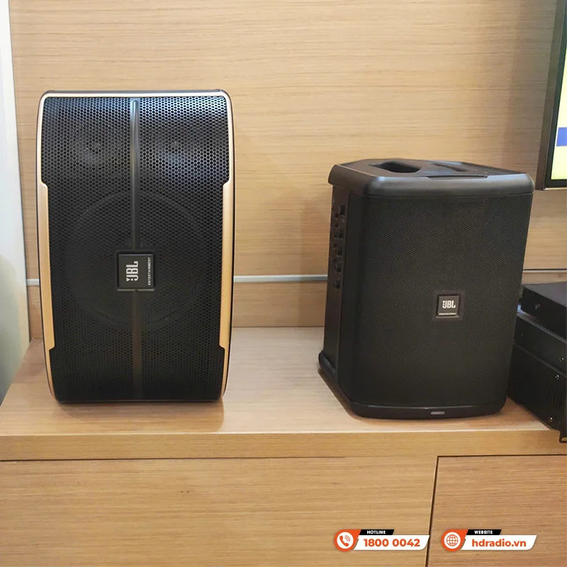 Dàn karaoke của anh Tuấn ở Cầu Giấy, Hà Nội