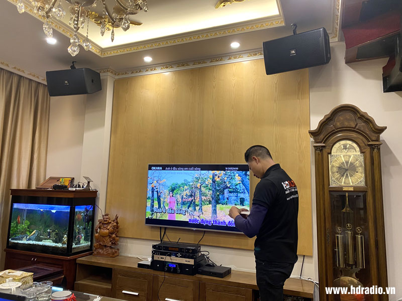 Lắp đặt bộ dàn karaoke JBL Cao Cấp cho anh Tuấn ở Vĩnh Tuy, Hai Bà Trưng, HN (JBL KP6010, JKaudio H2600, JKaudio X6000, JKAudio B5 Plus, JBL Studio 260P, OKara M10i 4TB, màn 22)