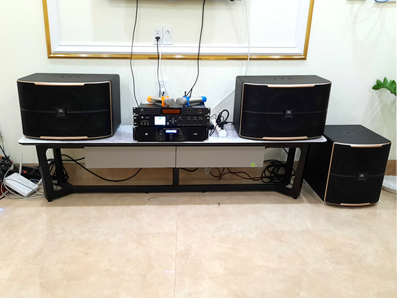 Lắp dàn karaoke tại Tân Sơn Nhì, Tân Phú, Hồ Chính Minh cho chị Lệ