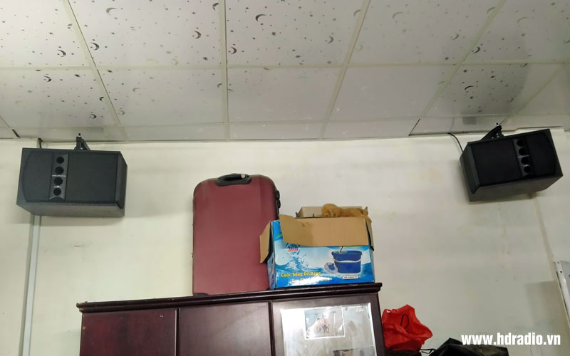 Lắp dàn karaoke cao cấp cho chị Minh ở Q10, tp HCM (Loa Wharfedale 5090, Cục công suất JKAudio H2600, Vang số JKaudio X6000 Pro, Micro không dây JKAudio B5 Plus, Đầu ViệtK B300)