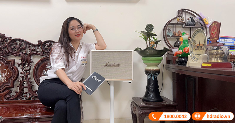Lắp đặt loa decor Marshall Woburn 3 trị giá hơn 16 triệu đồng cho phòng khách của chị Thúy Miền ở Bắc Ninh