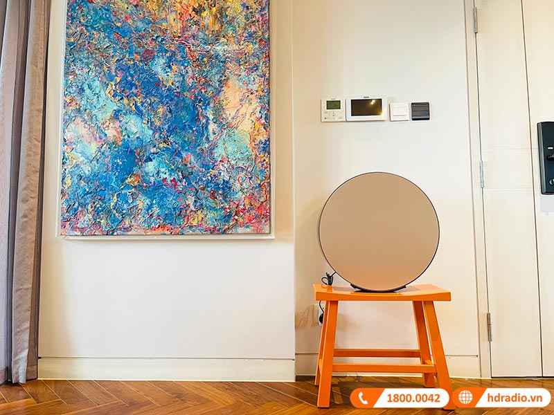 Lap he thong loa B&O Beosound EDGE tri gia gan 88 trieu dong cho chi Tue Minh o Thu Duc, Ho Chi Minh Lap he thong loa B&O Beosound EDGE tri gia gan 88 trieu dong cho chi Tue Minh o Thu Duc, Ho Chi Minh