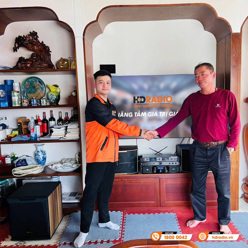 Dàn Karaoke của chú Đông ở Quận Long Biên, Hà Nội Dàn Karaoke của chú Đông ở Quận Long Biên, Hà Nội