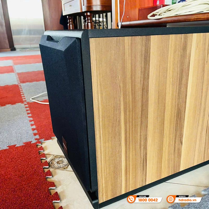 Dàn Karaoke của chú Đông ở Quận Long Biên, Hà Nội Dàn Karaoke của chú Đông ở Quận Long Biên, Hà Nội