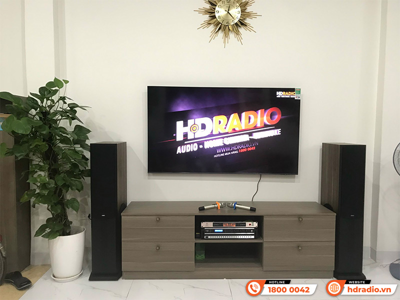 Dàn karaoke của chú Hoàn ở Cầu Giấy, Hà Nội Dàn karaoke của chú Hoàn ở Cầu Giấy, Hà Nội