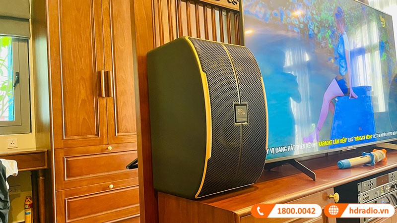 Lap dan karaoke chat luong chi gan 48 trieu dong cho chu Tai o Long Bien, Ha Noi