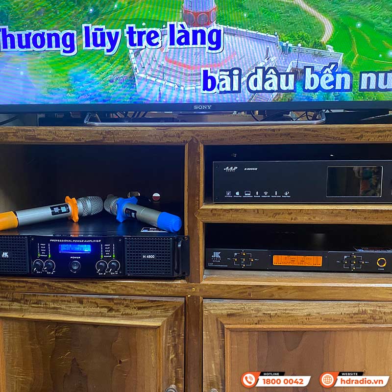 Dàn karaoke của chú Tiến ở Cầu Giấy, Hà Nội Dàn karaoke của chú Tiến ở Cầu Giấy, Hà Nội