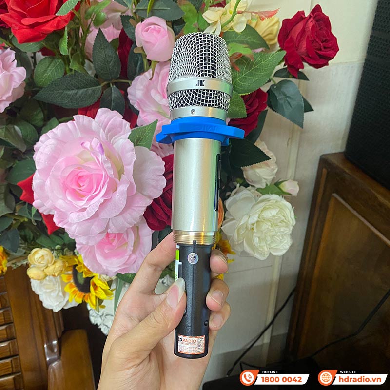 Dàn karaoke của chú Tiến ở Cầu Giấy, Hà Nội Dàn karaoke của chú Tiến ở Cầu Giấy, Hà Nội