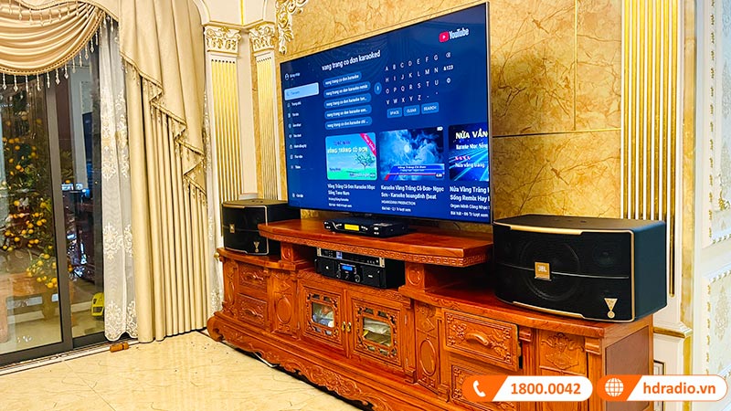 Dàn karaoke của cô Hương ở Tây Hồ, Hà Nội