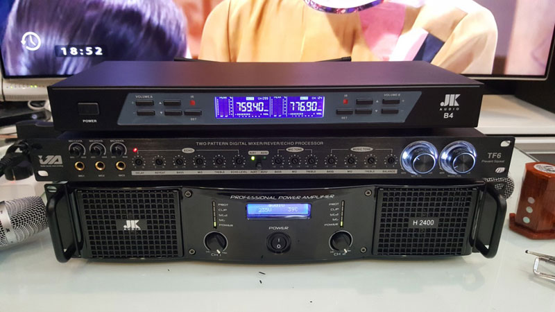 lap-dan-karaoke-cho-gia-dinh-anh-duoc-o-long-bien-ha-noi3