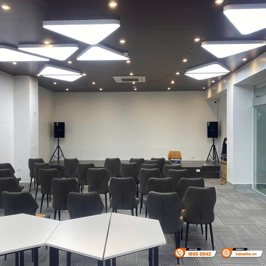 Dàn âm thanh hội trường kết hợp karaoke của Công ty TNHH thương mại đầu tư và phát triển Tân Vinh