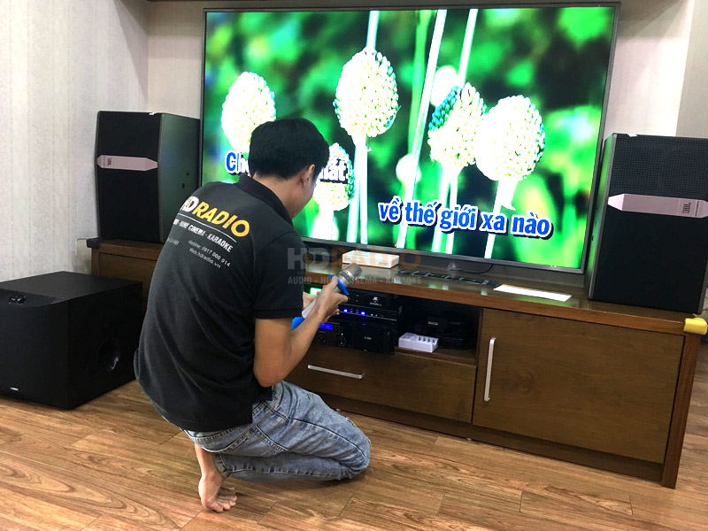 ap-dan-karaoke-vip-cho-gia-dinh-anh-giang-khu-do-thi-vinhomes1