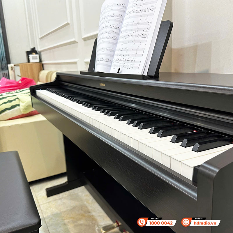 Đàn Piano Yamaha YDP-165 của chị Hương ở Quận Long Biên, Hà Nội Đàn Piano Yamaha YDP-165 của chị Hương ở Quận Long Biên, Hà Nội