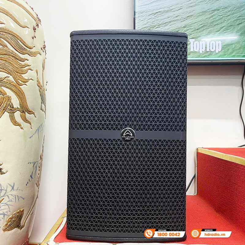 Dàn karaoke của gia đình chị Ngân ở Gia Lâm, Hà Nội