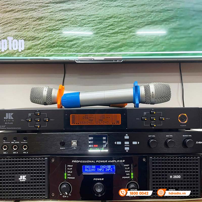 Dàn karaoke của gia đình chị Ngân ở Gia Lâm, Hà Nội