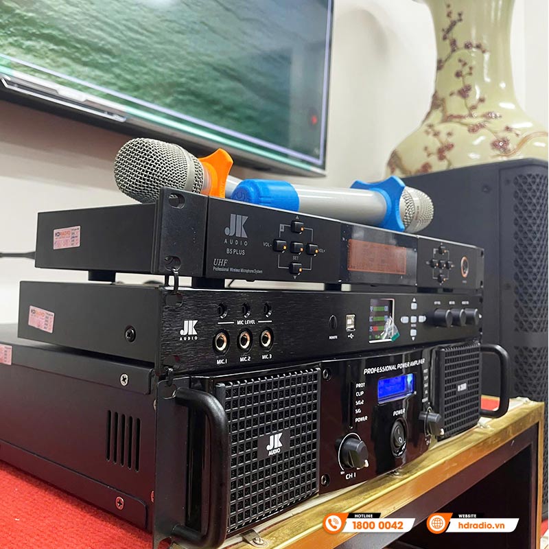 Dàn karaoke của gia đình chị Ngân ở Gia Lâm, Hà Nội