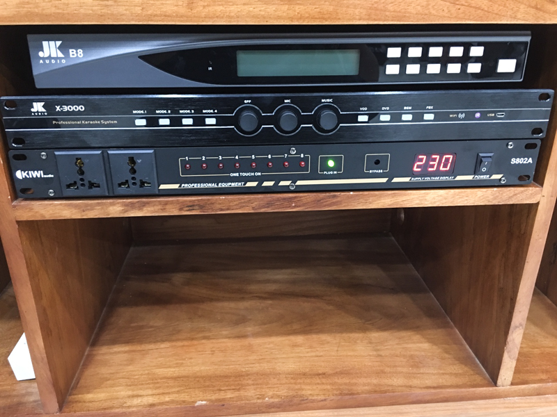 lap-dan-karaoke-cho-gia-dinh-anh-hoai-o-quan-9-hcm3