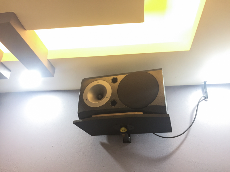 lap-dan-karaoke-gia-dinh-anh-son-o-nguyen-duc-canh-hoang-mai-hn6