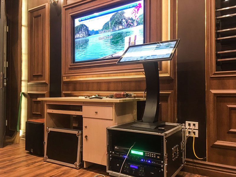 lap-dan-karaoke-gia-dinh-cau-thu-quang-hai-dong-anh-ha-noi-1