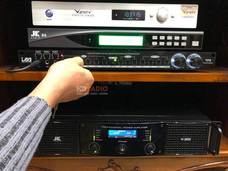 lap-dat-dan-am-thanh-karaoke-cho-gia-dinh-anh-tuong-ngoc-lam-ha-noi (2)