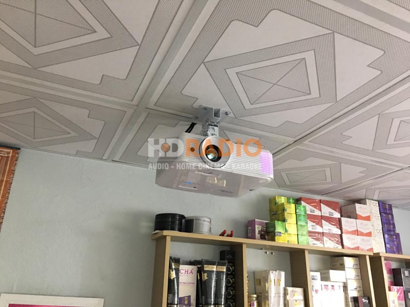 lap-dat-may-chieu-cho-anh-khoa