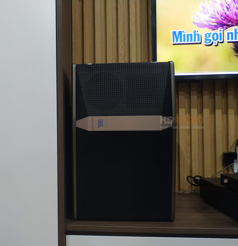 pho-lien-tri-quan-hoan-kiem-ha-noi-cho-anh-nam5