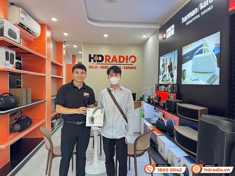 Khách hàng trải nghiệm tại HDRadio 119 Hoàng Quốc Việt, Cầu Giấy, Hà Nội