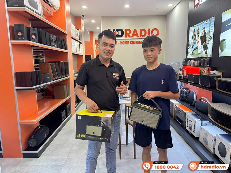 Khách hàng trải nghiệm tại HDRadio 119 Hoàng Quốc Việt, Cầu Giấy, Hà Nội