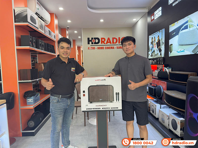 Khách hàng trải nghiệm tại HDRadio 119 Hoàng Quốc Việt, Cầu Giấy, Hà Nội