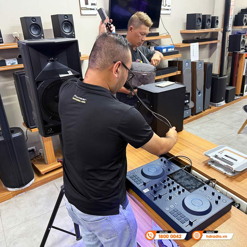 AlphaTheta Training Tại Showroom HDRadio