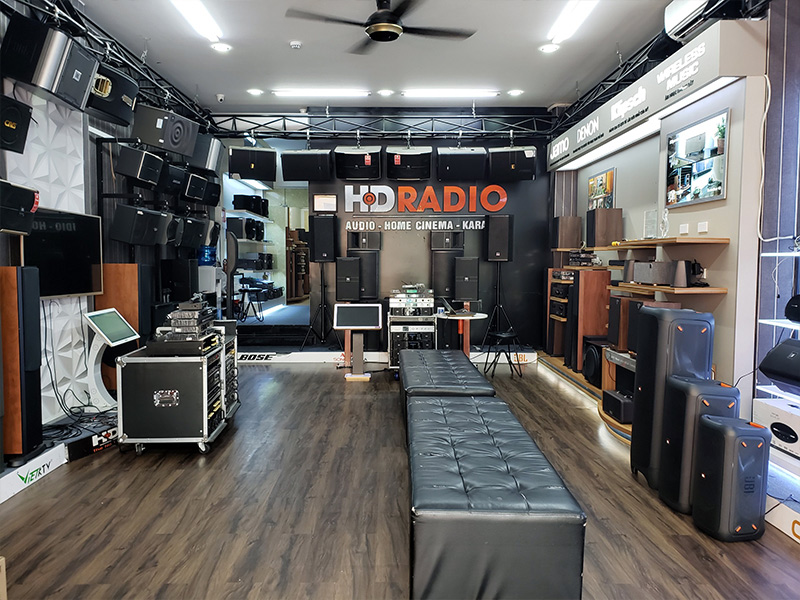 showroom-hdradio-hcm1