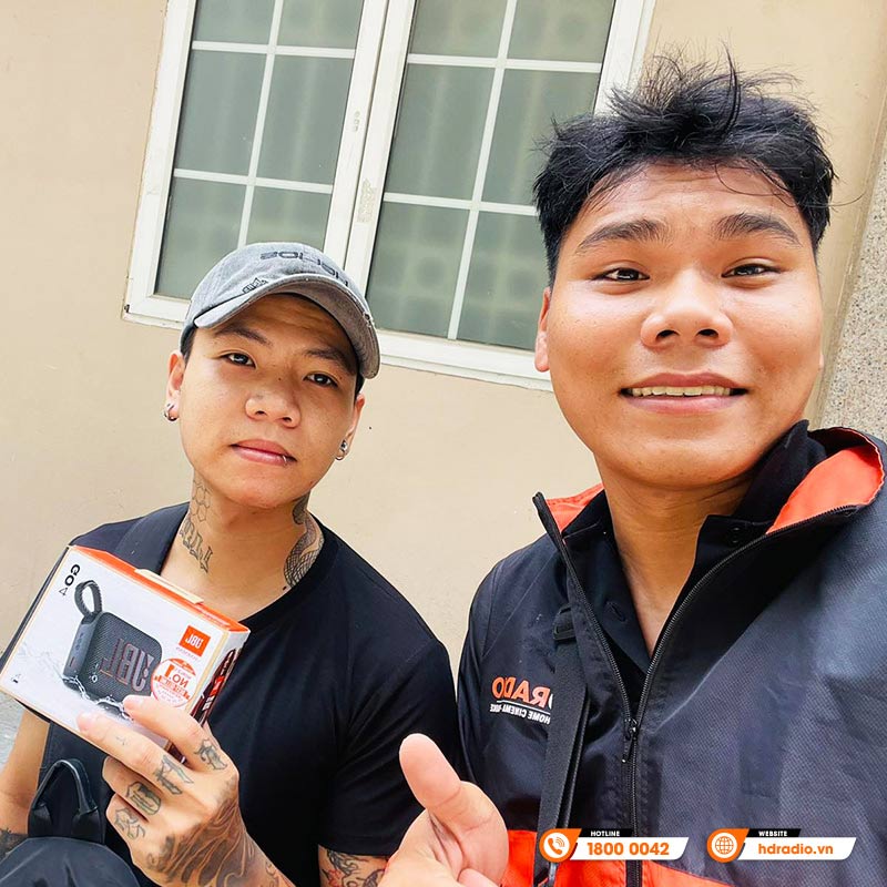 Khách mua mua Loa JBL chính hãng tại HDRadio