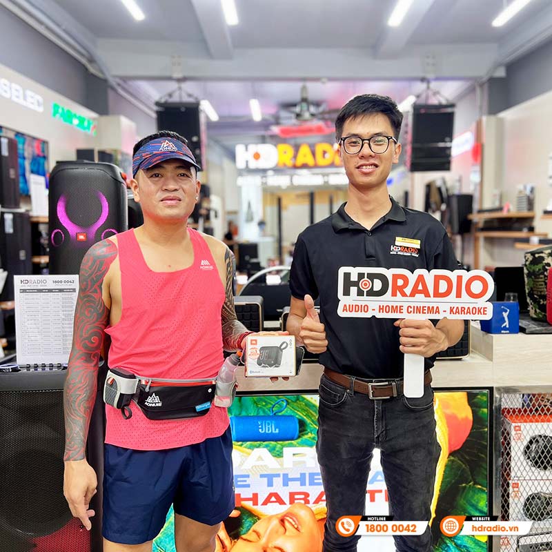 Khách mua mua Loa JBL chính hãng tại HDRadio