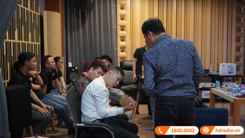 Đoàn đại diện thương hiệu B&O đến thăm và làm việc tại HDRadio