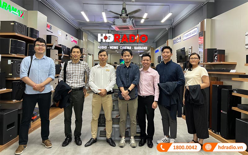 Giam doc Sony Viet Nam den tham va tro chuyen voi cong ty HDRadio Giam doc Sony Viet Nam den tham va tro chuyen voi cong ty HDRadio