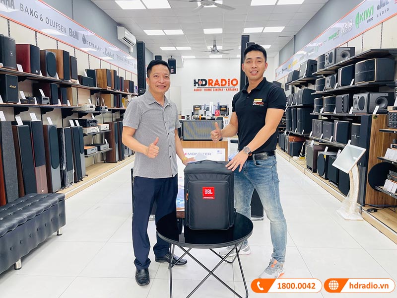 Khách hàng mua Loa JBL Eon Compact tại HDRadio